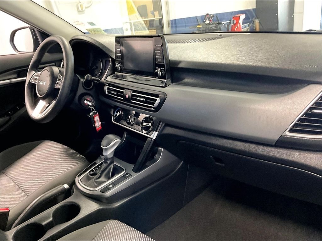 Used 2023 Black Kia LX image 14