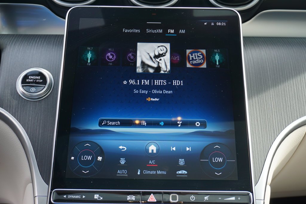 Certified Used 2024 Polar White Mercedes-Benz GLC 300 image 18
