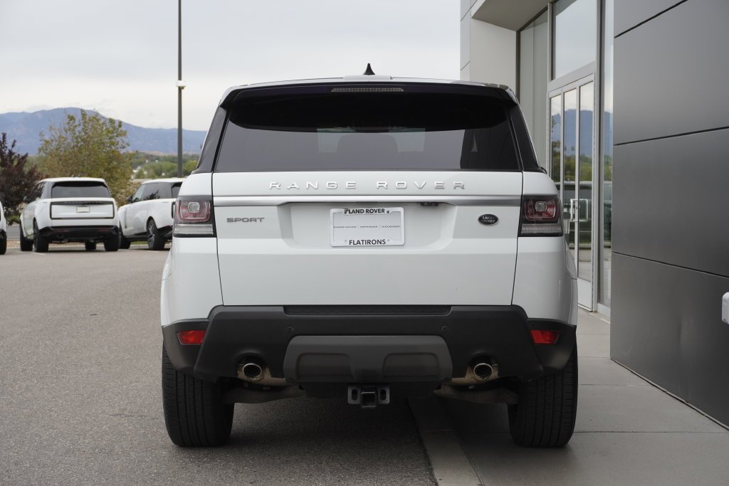 Used 2017 White Land Rover SE image 6