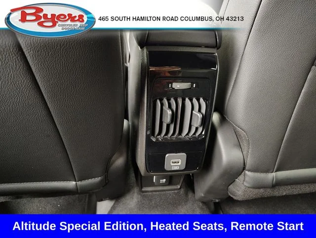 New 2026 Hydro Blue Pearl-Coat Exterior Paint Jeep Latitude image 30