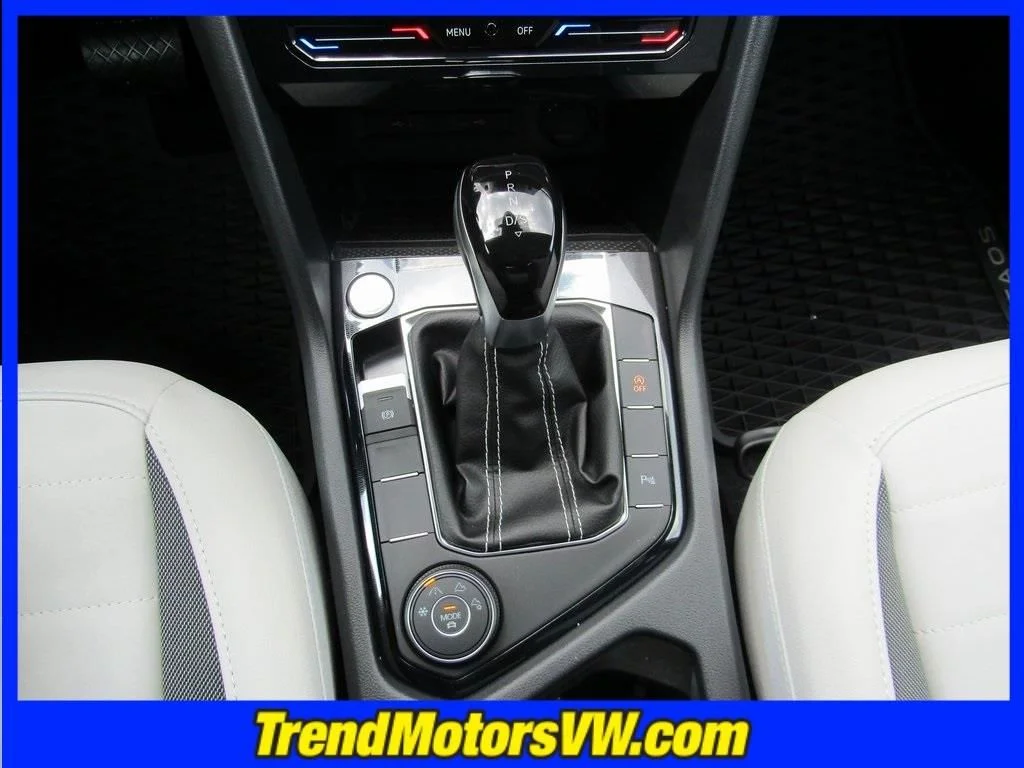 2025 Volkswagen Taos SE - Photo 33