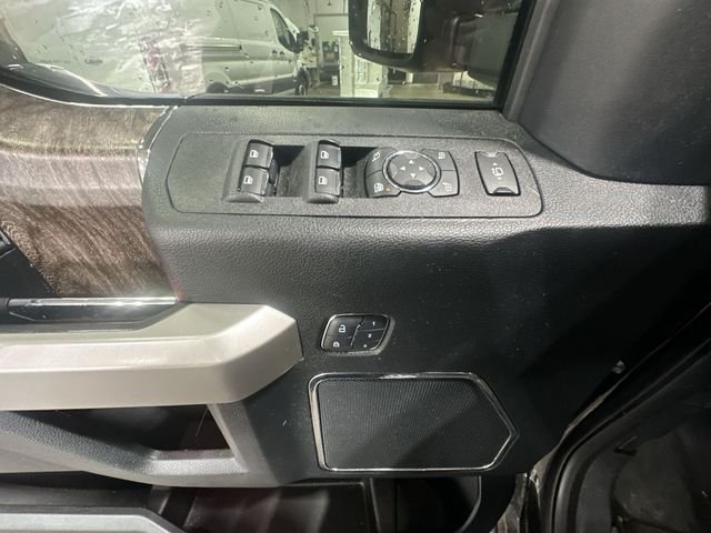 Used 2018 Shadow Black Ford Lariat image 19