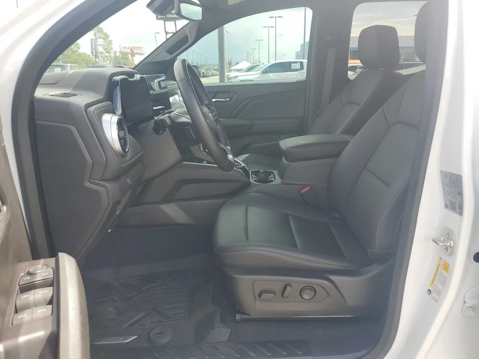 Used 2024 Summit White Chevrolet LT image 20