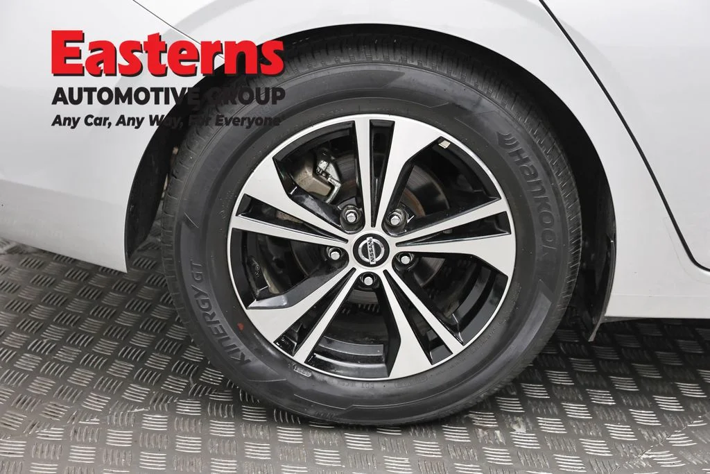 Used 2022 Silver Nissan SV image 29