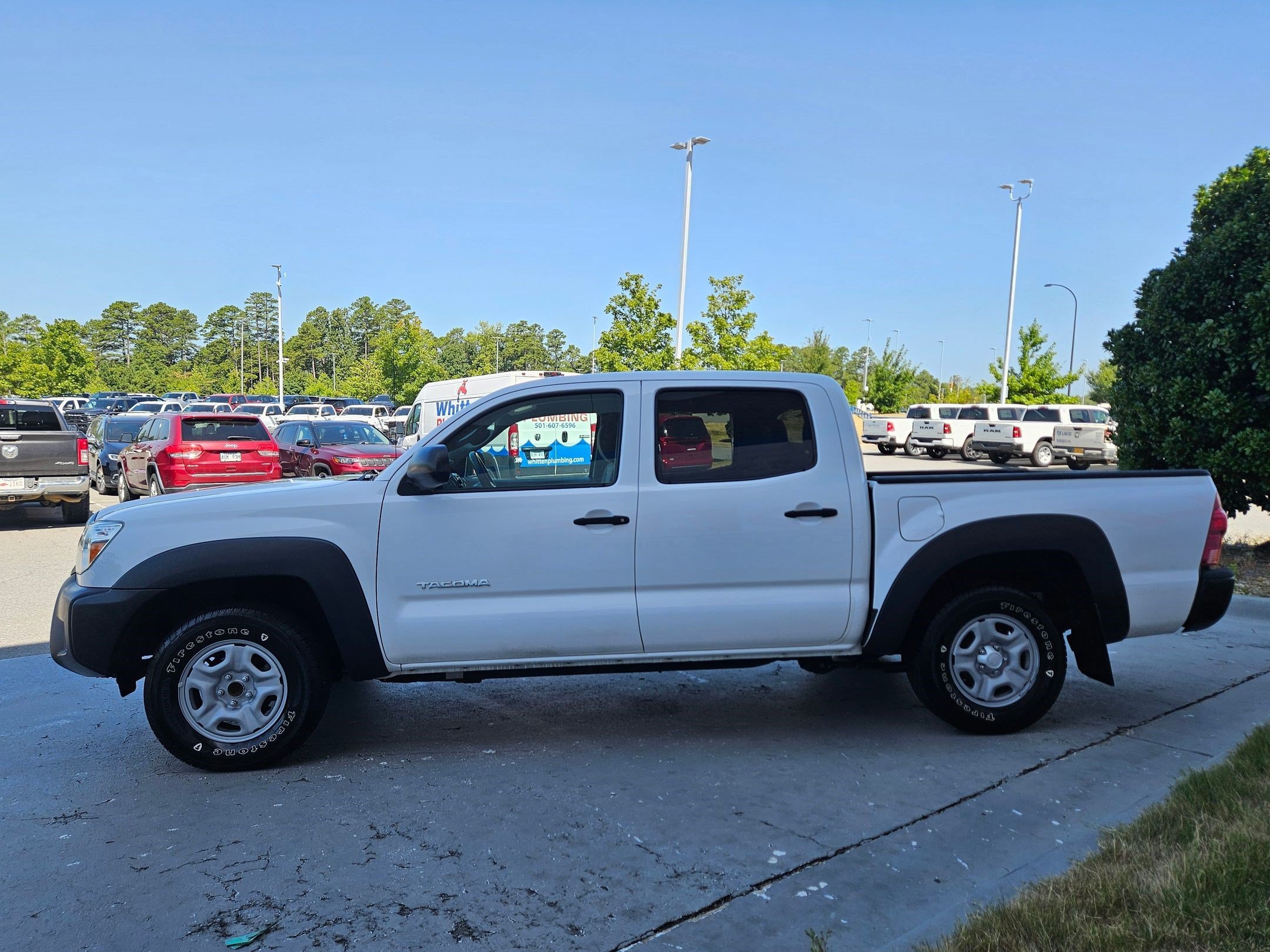 Used 2013 Super White Toyota  image 4