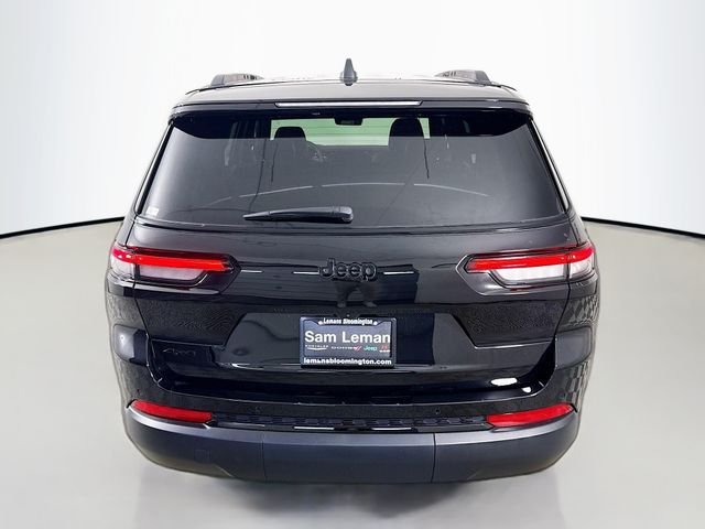 New 2025 Diamond Black Crystal Pearl-Coat Exterior Paint Jeep Altitude X image 6