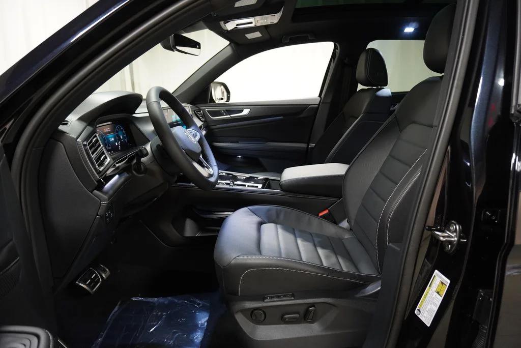 New 2026 Deep Black Volkswagen 2.0T SEL R-Line Black image 10