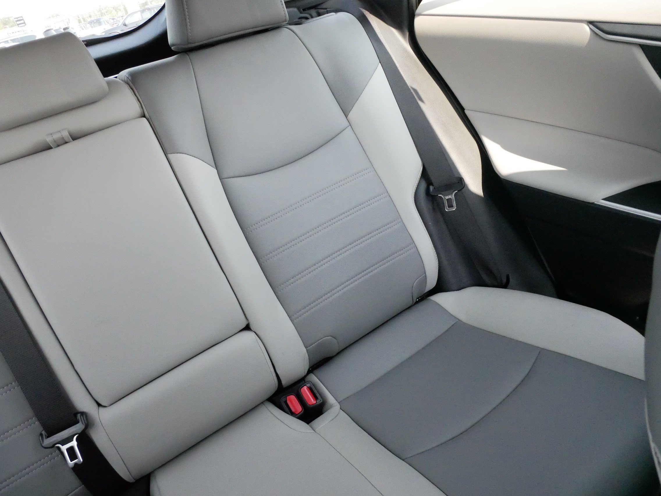 Certified Used 2025 SILVER SKY METALLIC Toyota XLE Premium image 14