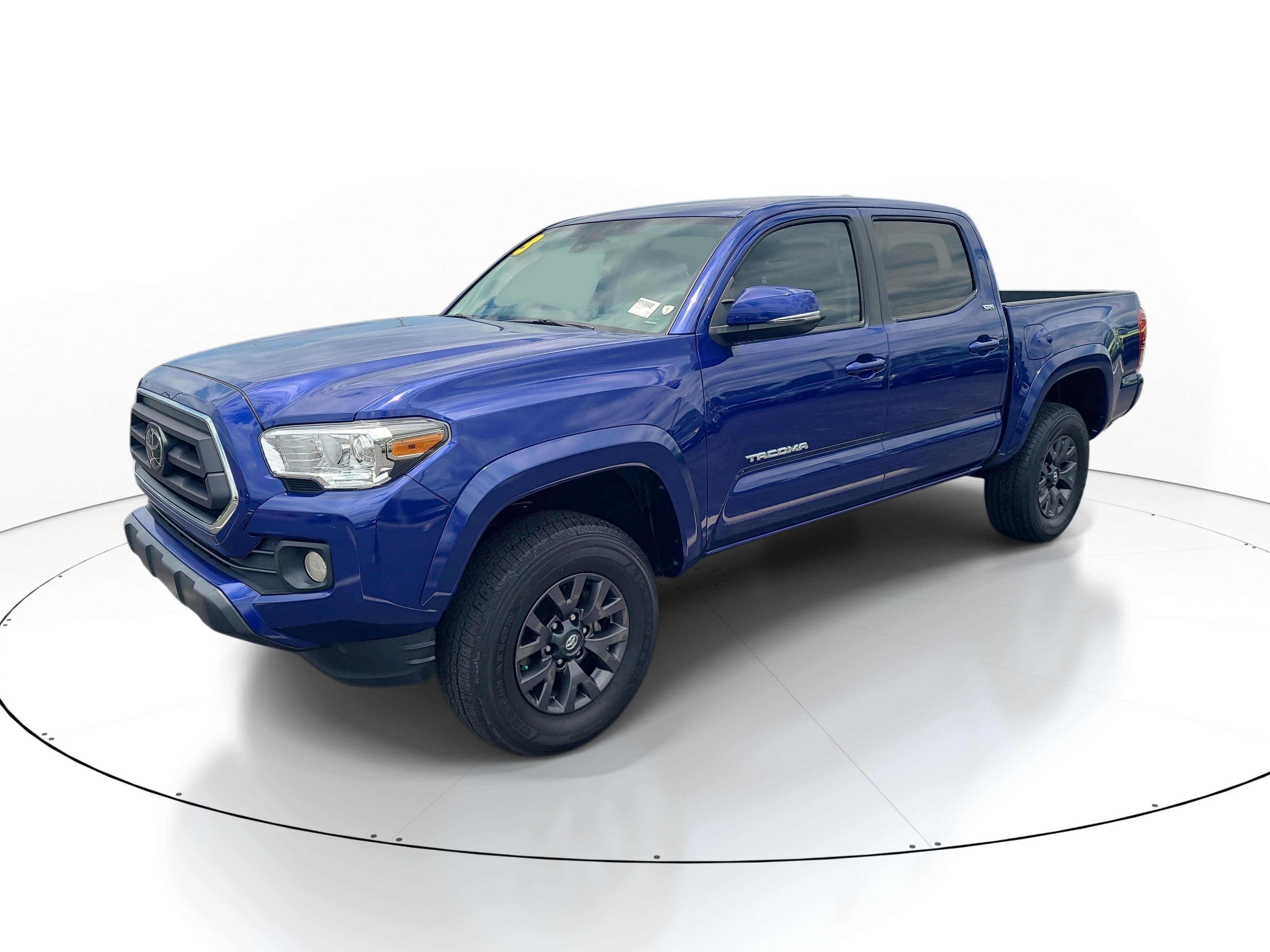 Used 2023  Toyota  image 2