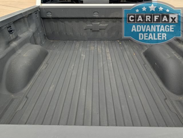Used 2018 IRIDESCENT PEARL TRICOAT Chevrolet High Country image 24