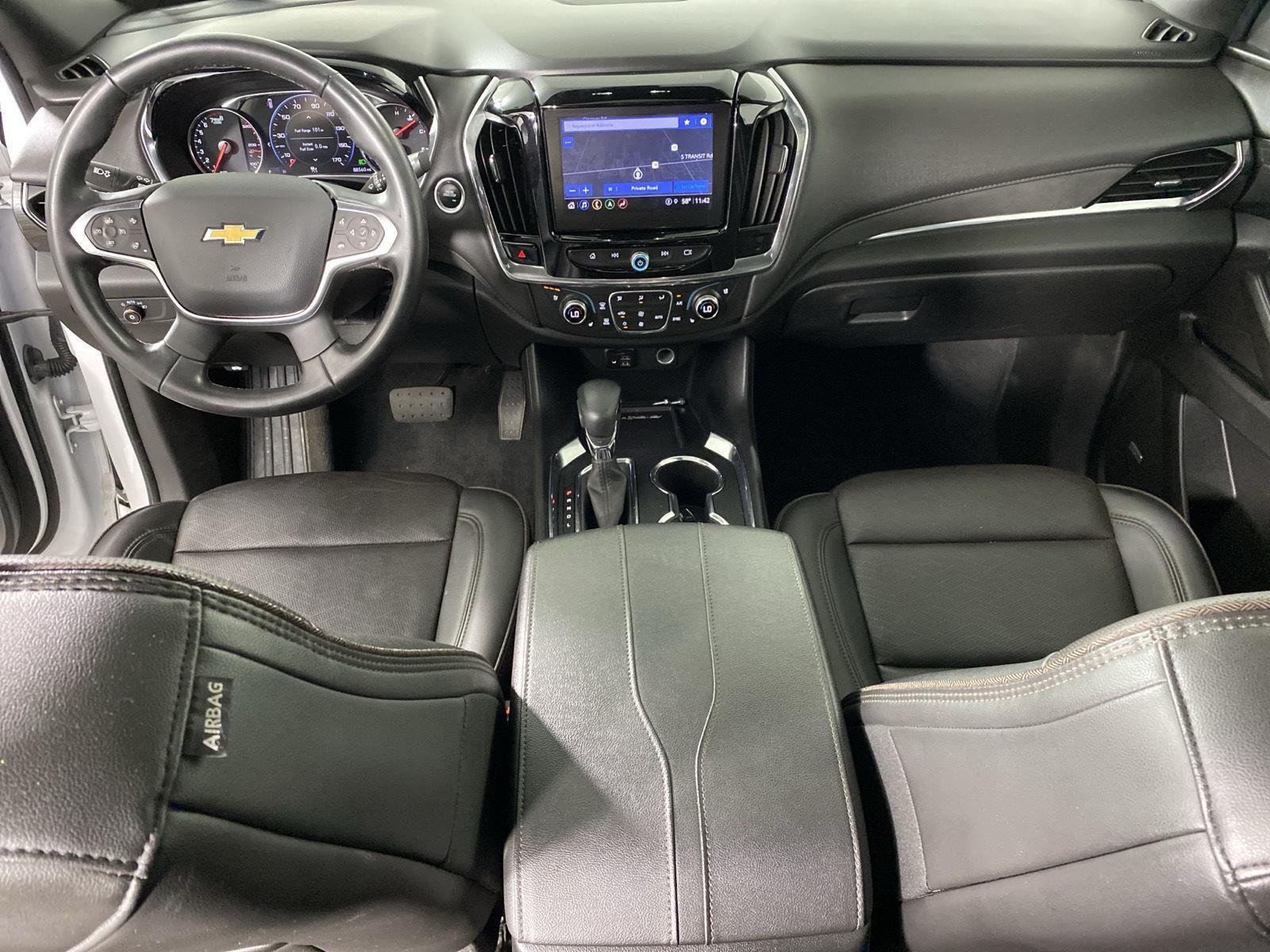 Used 2023 Iridescent Pearl Tricoat Chevrolet High Country image 30
