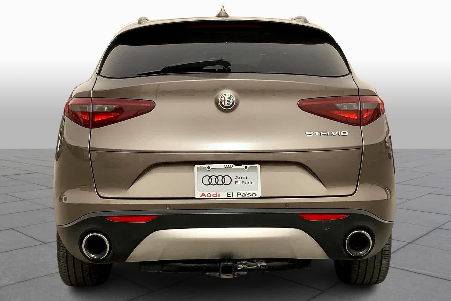 Used 2019 Imola Titanium Metallic Alfa Romeo Sport image 5