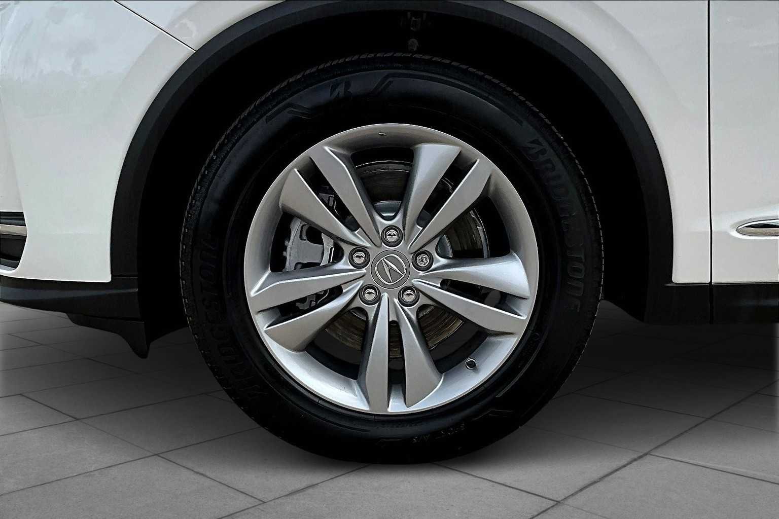Used 2025 Platinum White Pearl Acura  image 10