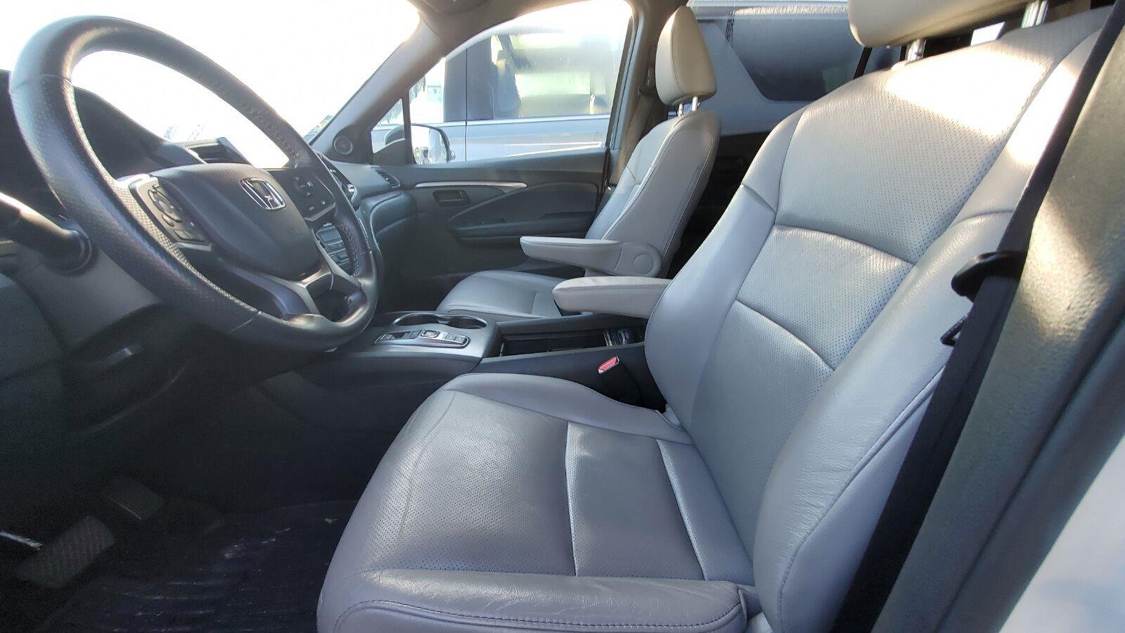 Used 2023 Platinum White Pearl Honda EX-L image 3