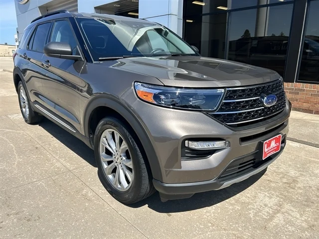 Used 2021 Gray FORD XLT image 1