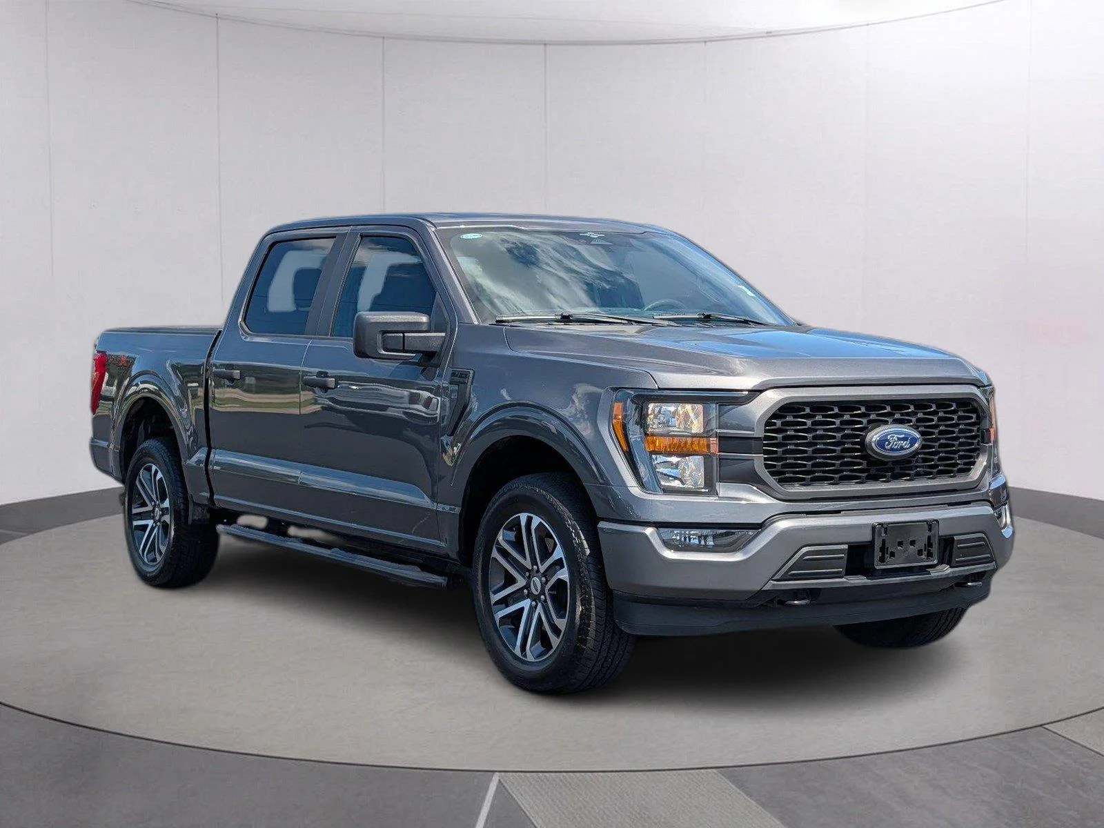 Used 2023 Carbonized Gray Ford XL image 8