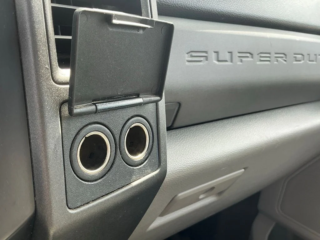 Used 2018 White Ford XL image 33