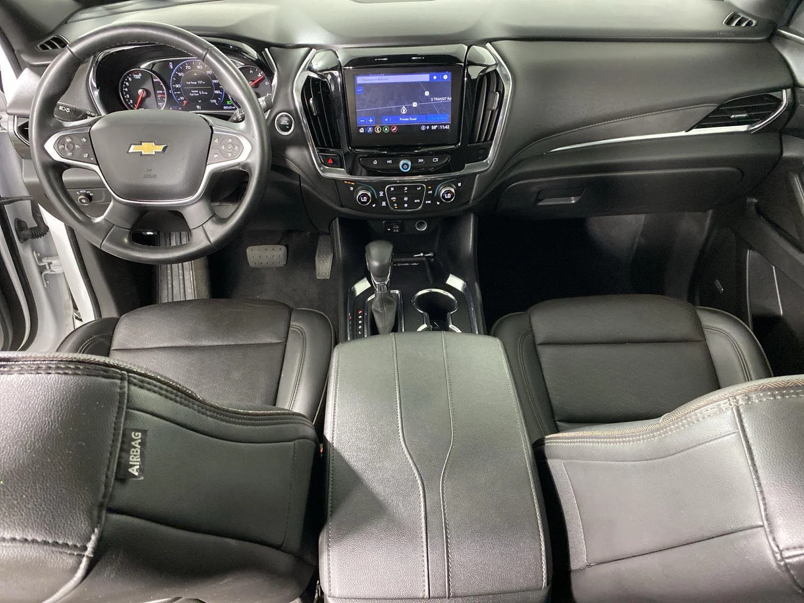 Used 2023 Iridescent Pearl Tricoat Chevrolet High Country image 30
