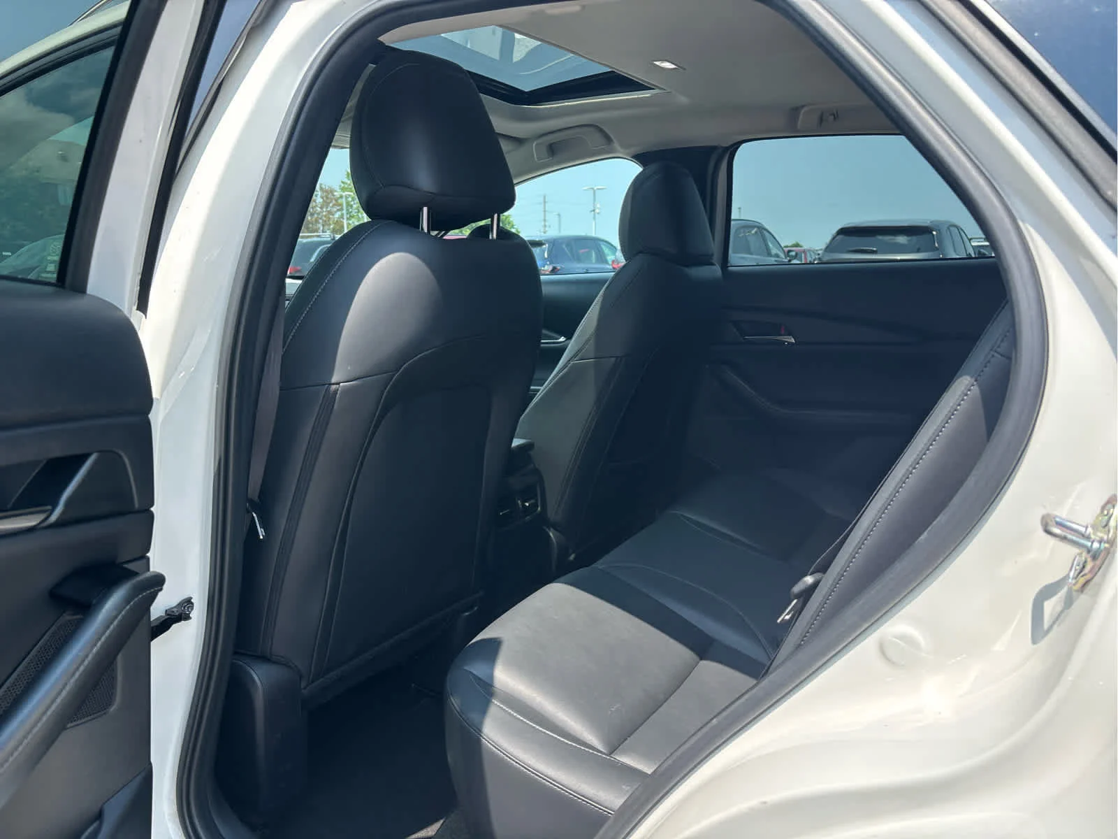 Used 2025 Snowflake White Pearl Mica Mazda 2.5 S Preferred Package image 5