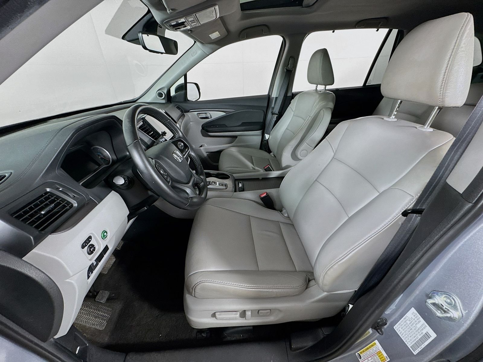 Used 2022 Lunar Silver Metallic Honda EX-L image 12
