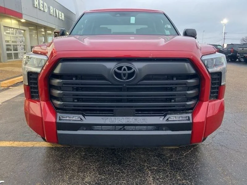 2026 Toyota Tundra Limited - Photo 8
