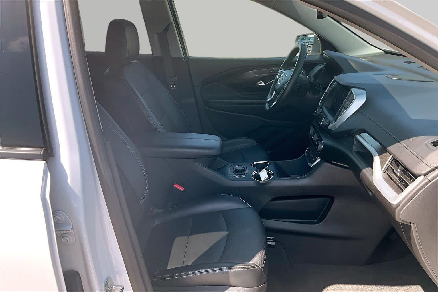 2024 GMC Terrain SLT - Photo 7