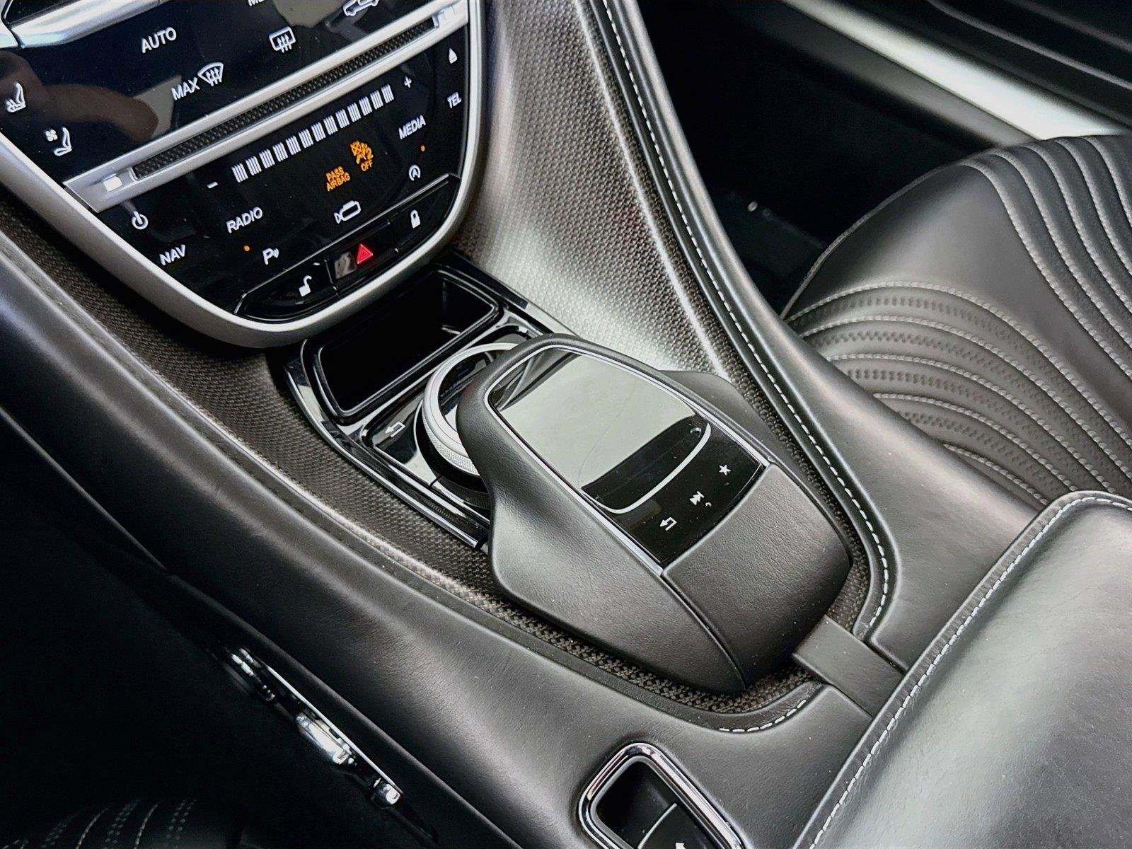 Used 2017 Magnetic Silver Aston Martin Launch Edition image 21
