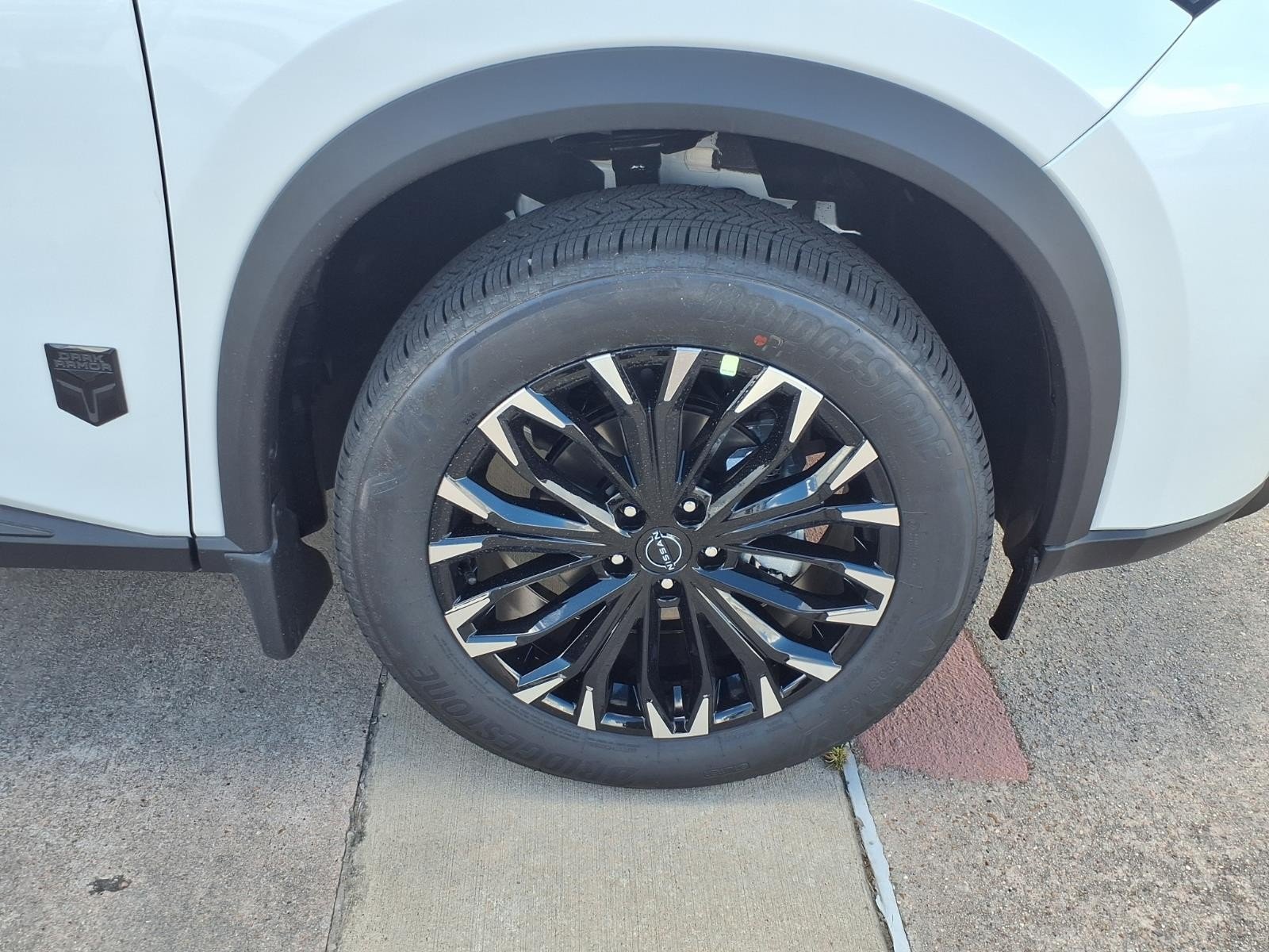 New 2026 Everest White Pearl TriCoat Nissan Dark Armor™ image 9