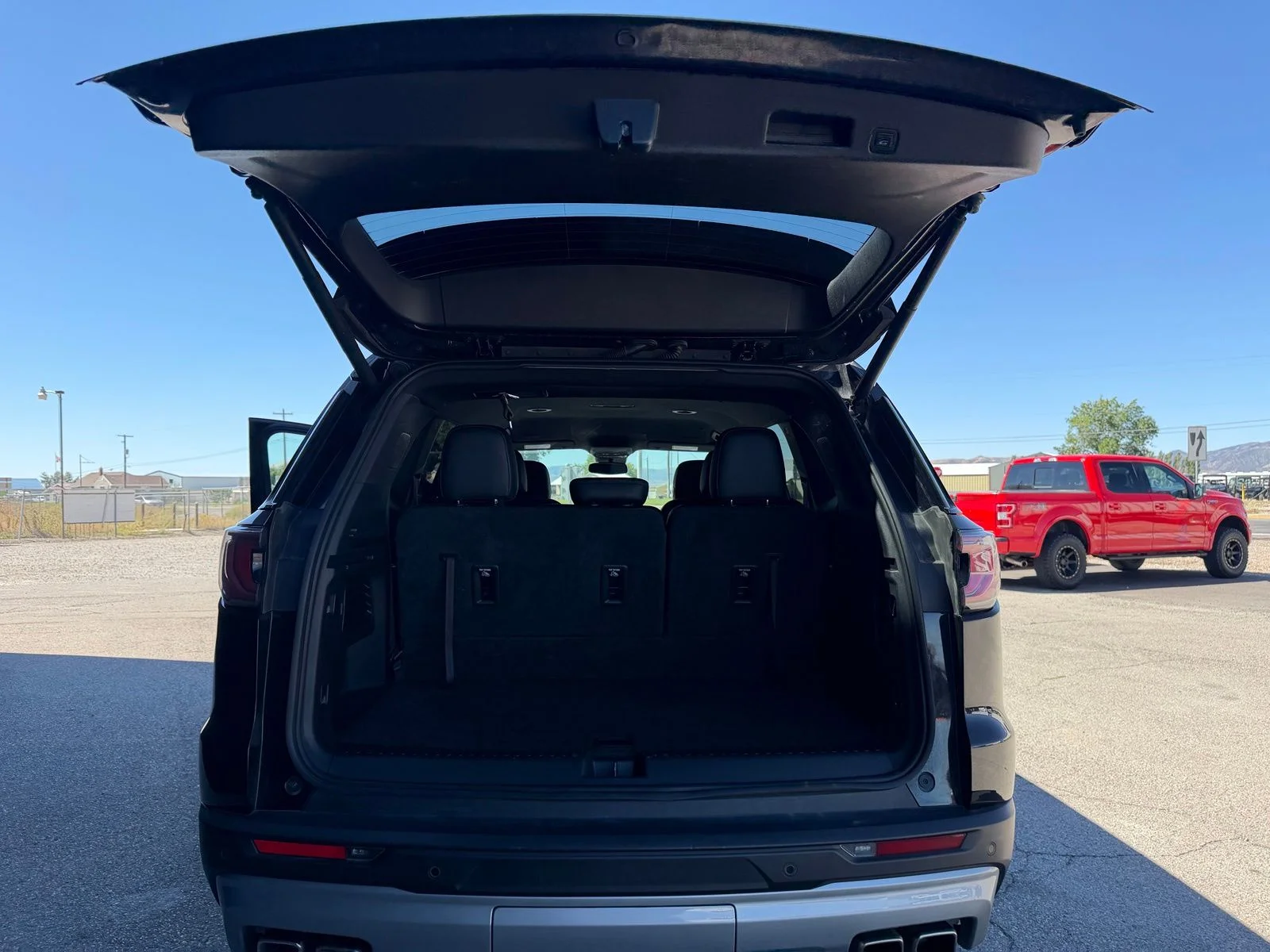 Used 2024 Black GMC Elevation image 29