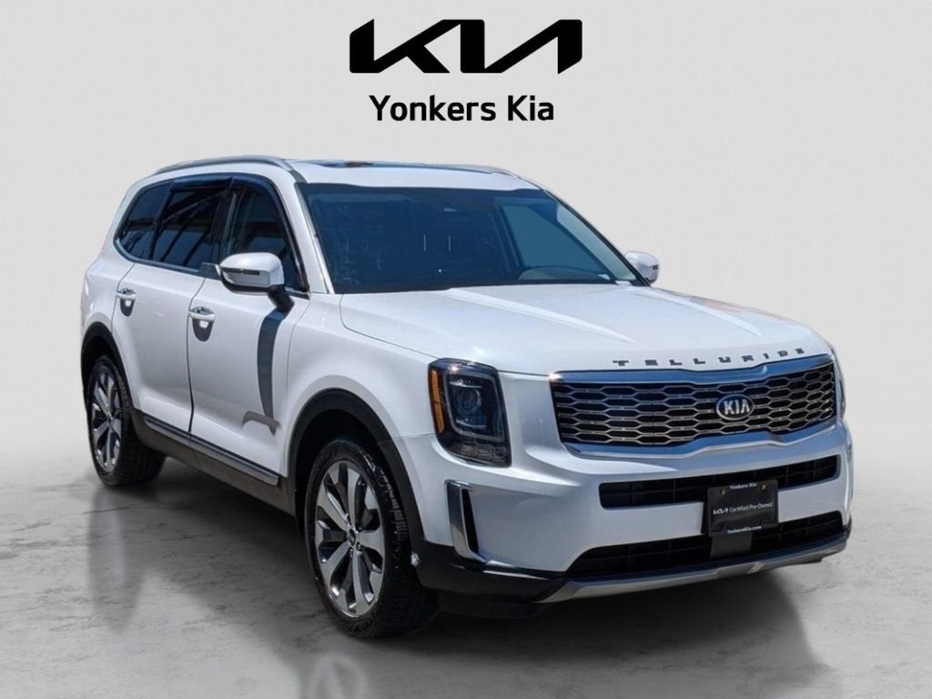 Used 2020 White Kia S image 4