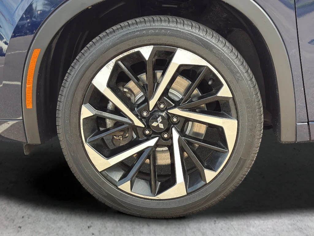 Used 2022 Black Mitsubishi SEL image 34