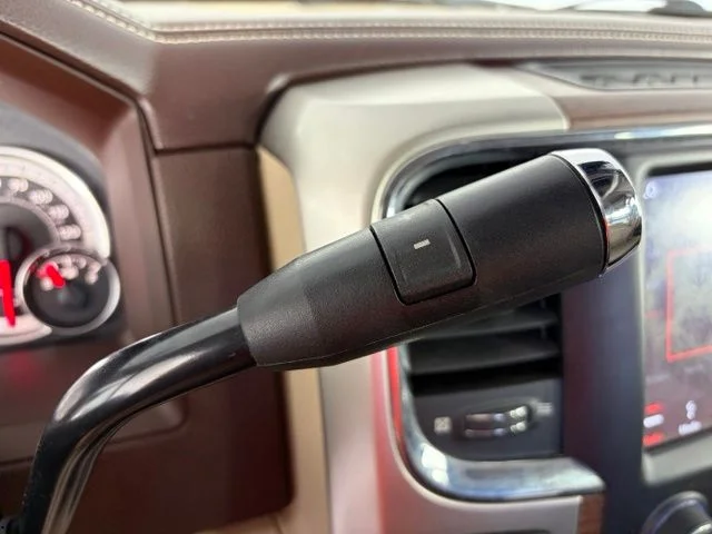 Used 2018 Black Ram Laramie image 32