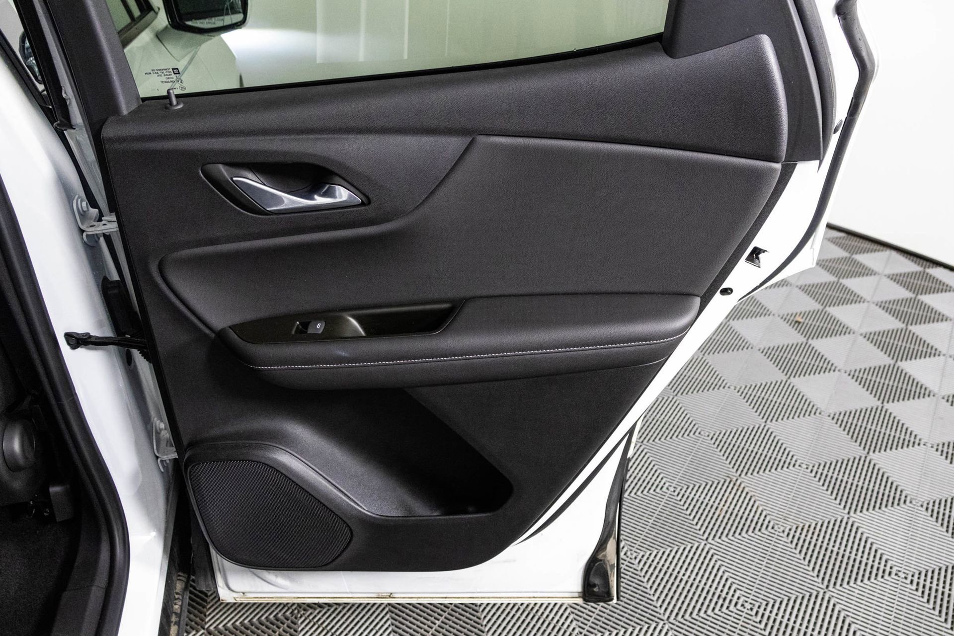 2023 CHEVROLET BLAZER - Image 36