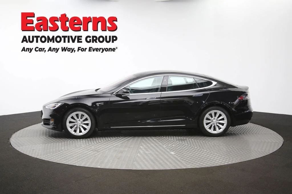 Used 2018 Black Tesla 75D image 57