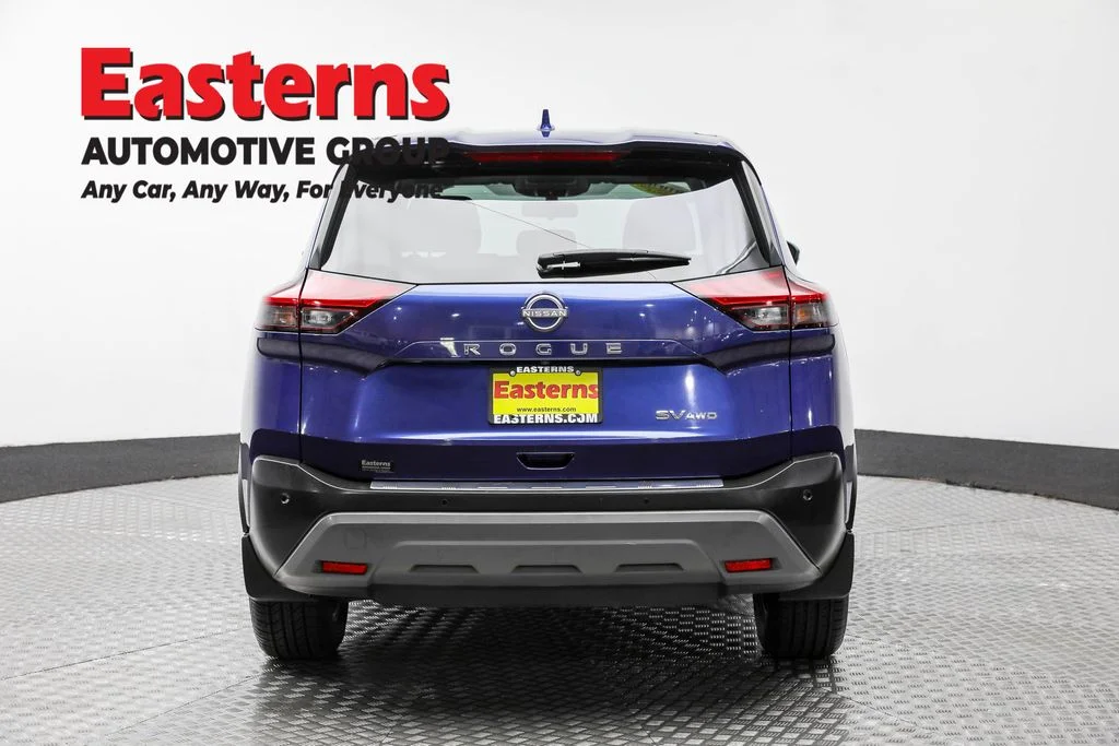 Used 2023 Blue Nissan SV image 6