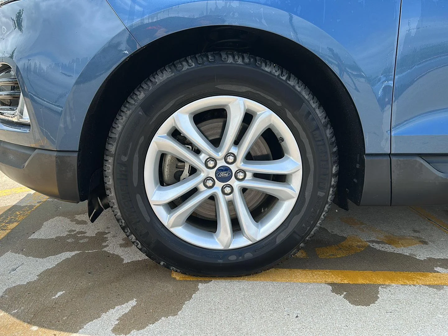 Used 2019 Blue Metallic Ford SEL image 8