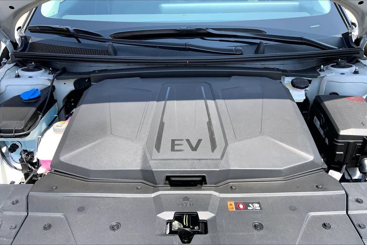 New 2026 Cyber Gray Hyundai SEL image 16