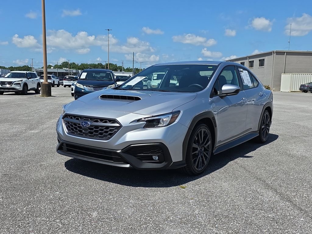 Used 2024 Ice Silver Metallic Subaru Premium image 4
