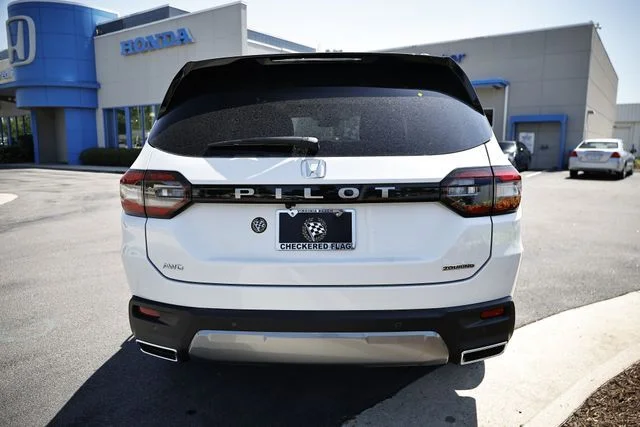 New 2026 Platinum White Pearl Honda Touring image 11