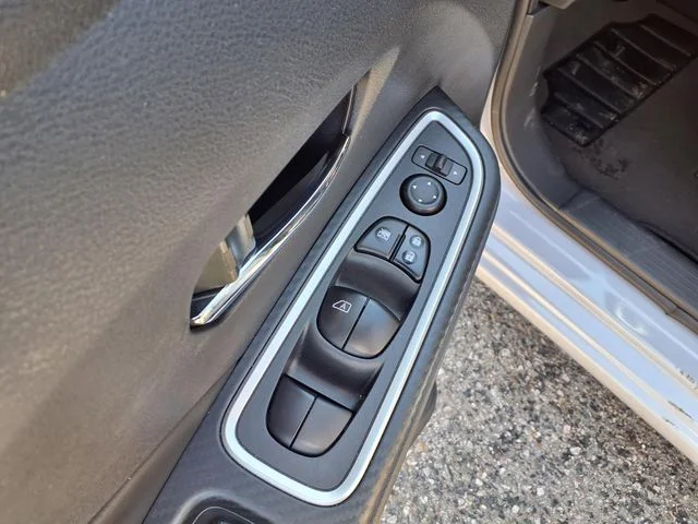 Certified Used 2025 Gray Nissan 1.6 SR image 15