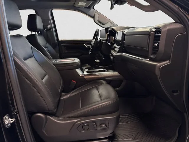 Used 2022 Black Chevrolet LTZ image 16
