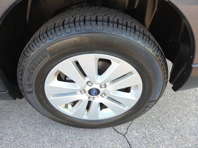 Used 2018 Magnetite Gray Metallic Subaru Premium image 24