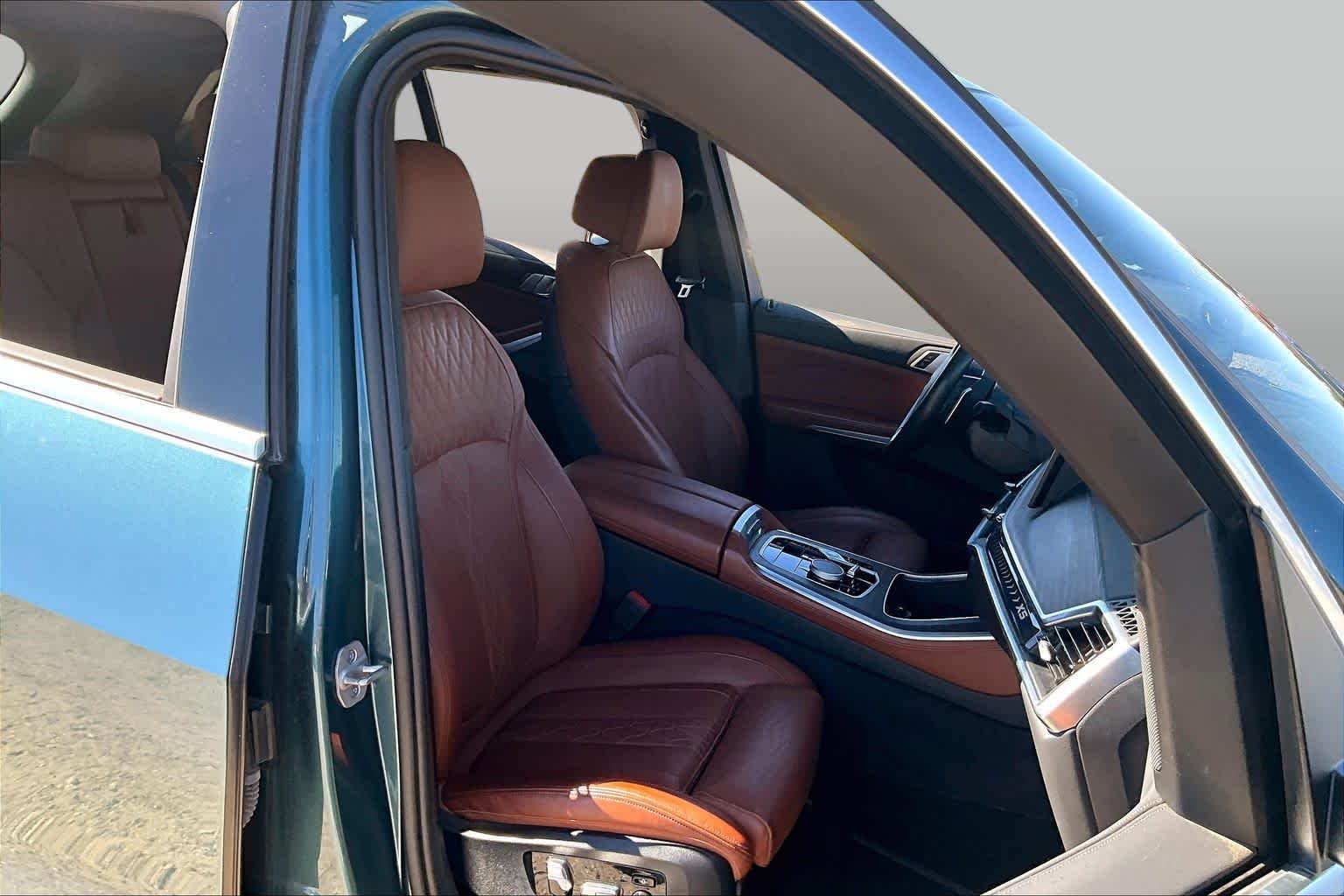 Used 2024 Blue Ridge Mountain Metallic BMW xDrive40i image 7