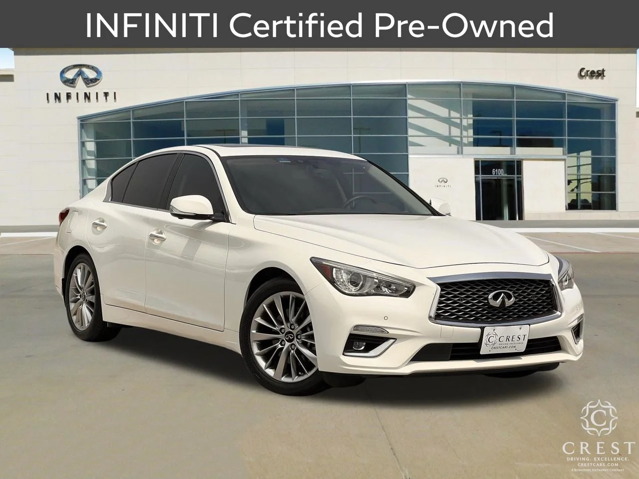 Certified Used 2023 Pure White INFINITI LUXE image 2