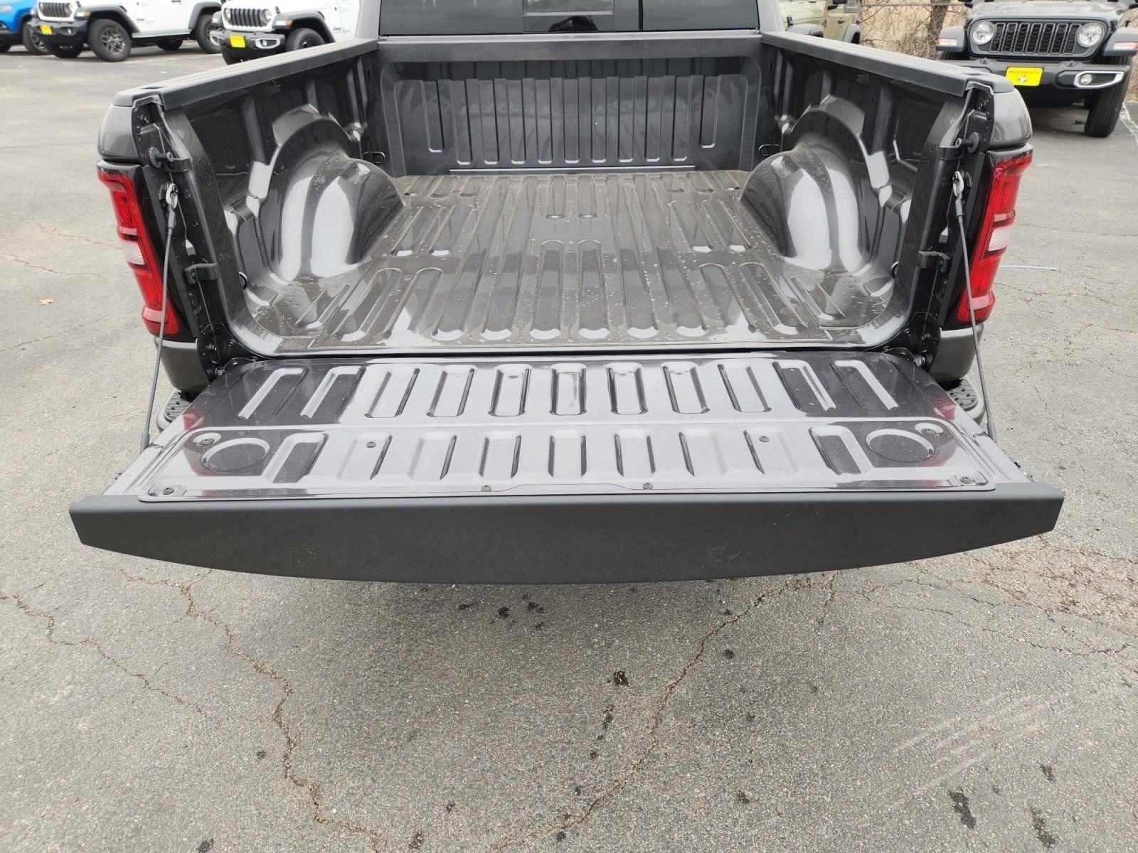 New 2026 Granite Crystal Metallic Clear-Coat Exterior Paint RAM Big Horn image 16