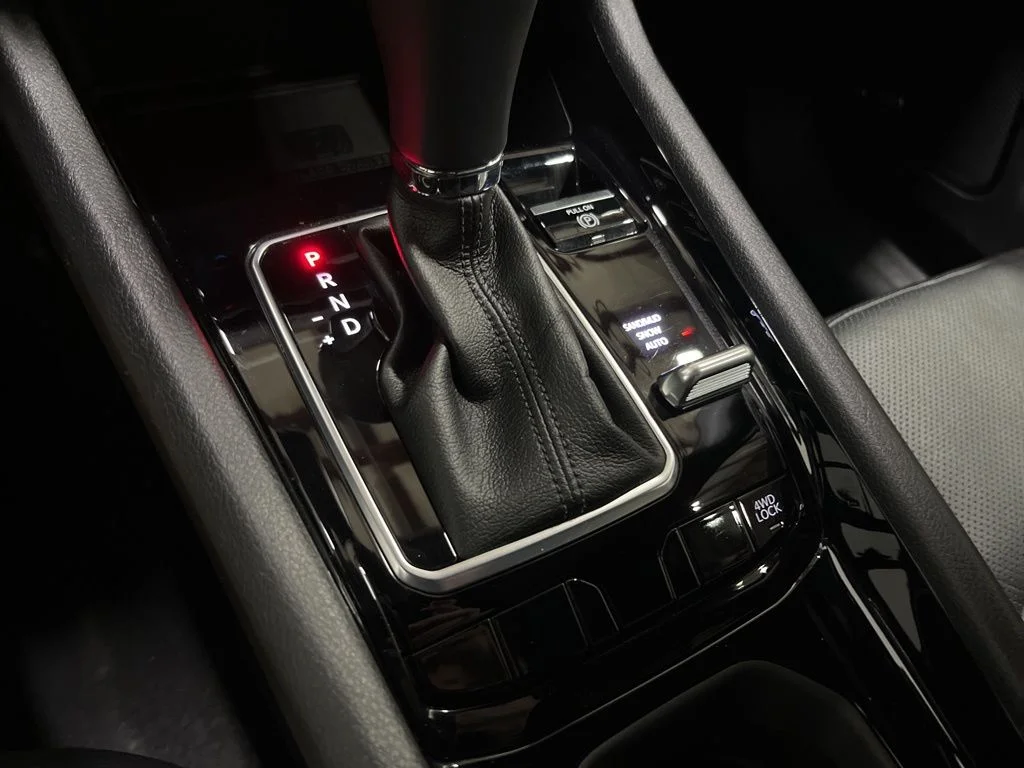 Used 2022 Red Jeep High Altitude image 15