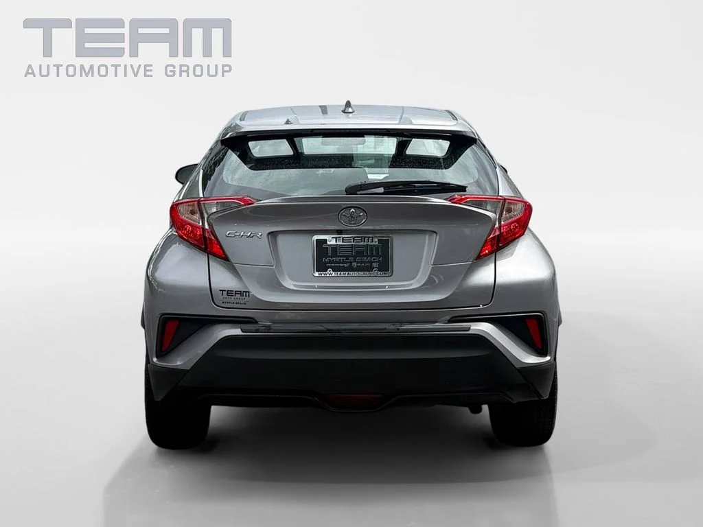 Used 2018 Silver Toyota XLE Premium image 6
