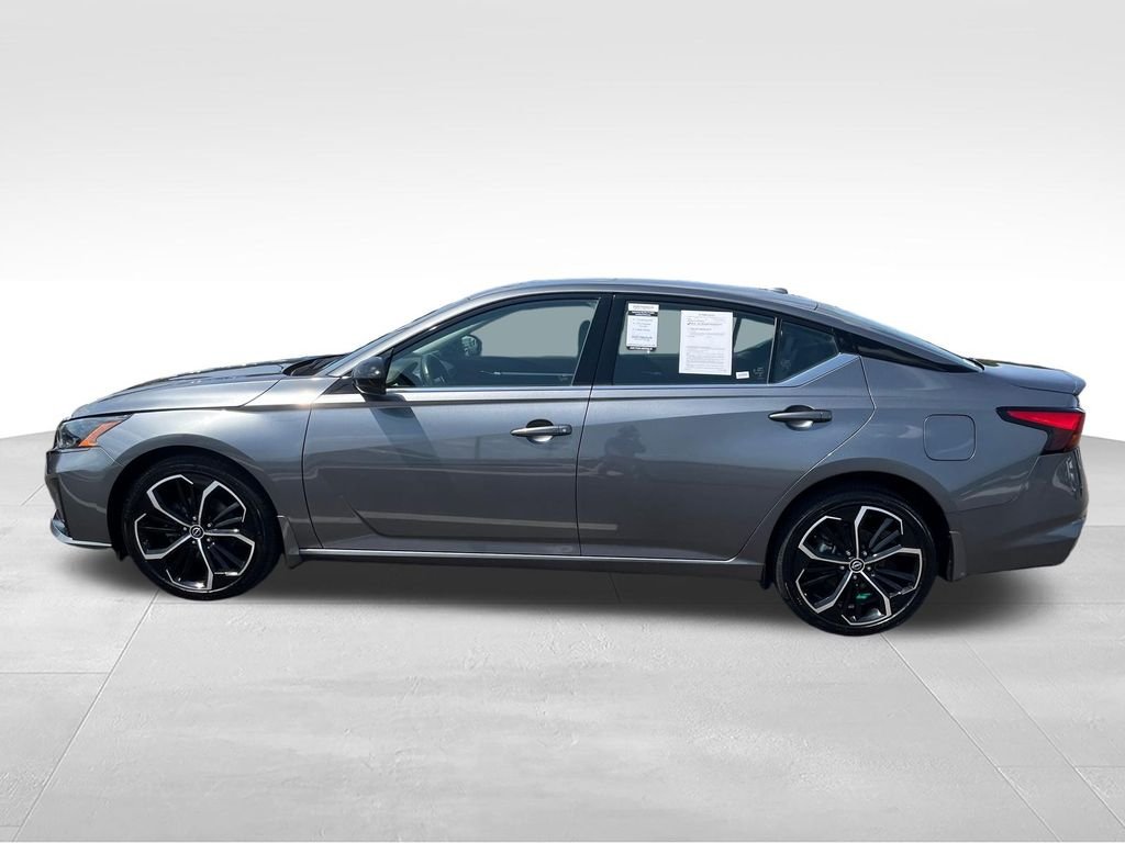 Used 2023 Gray Nissan 2.5 SR image 2