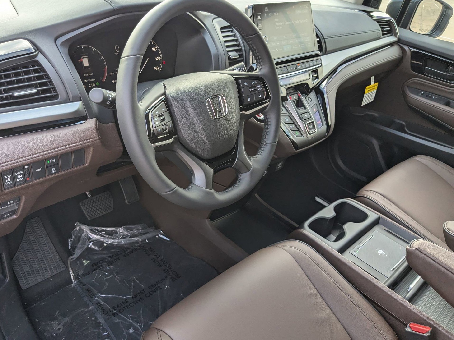 New 2026 Platinum White Pearl Honda Touring image 17