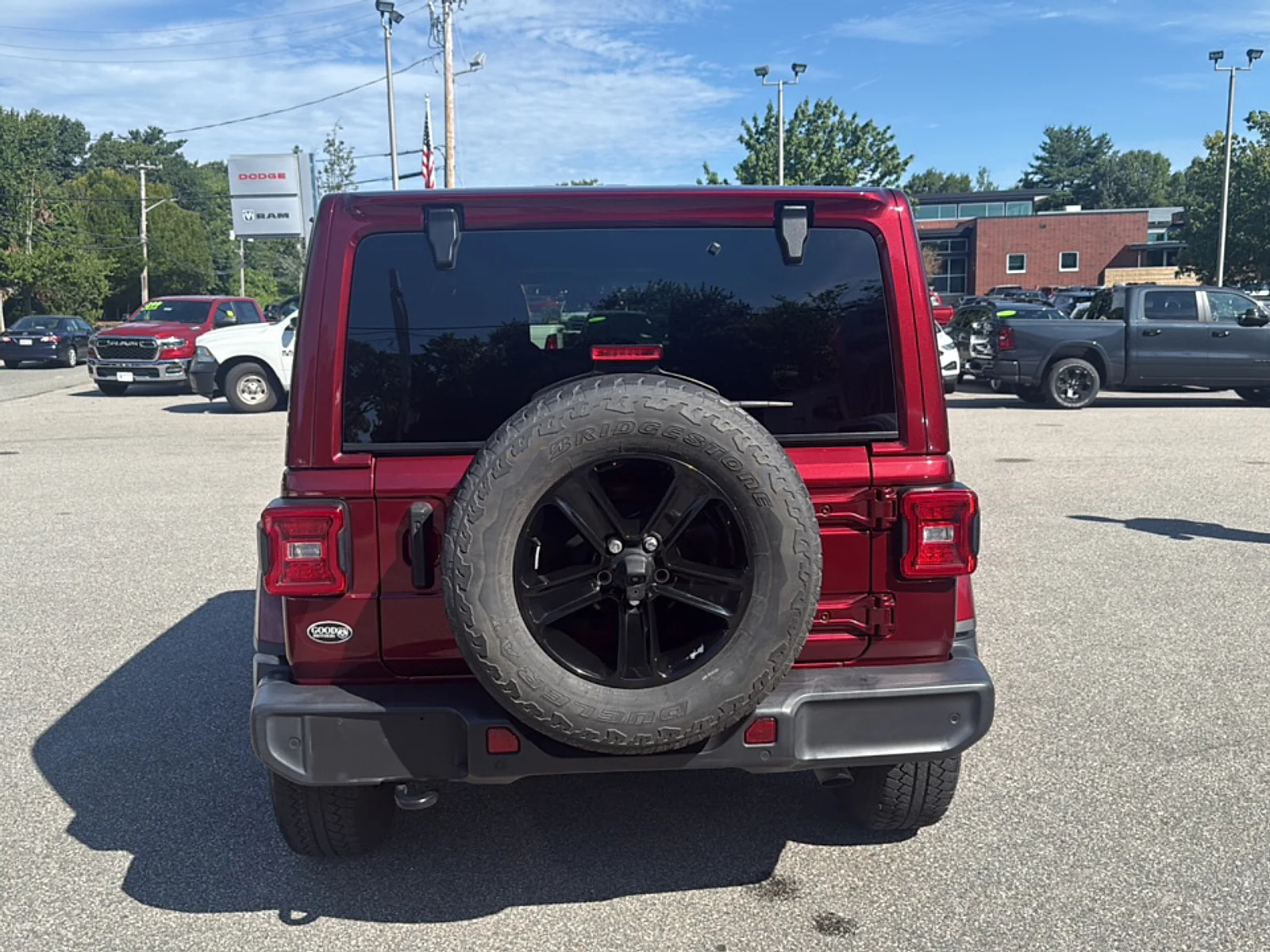 Used 2021 Snazzberry Pearlcoat Jeep Sahara Altitude 4x4 image 6